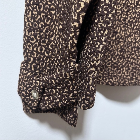Ann Taylor Brown Animal Print Jacquard Button Cuff Top Women’s Size Small NWT - Picture 10 of 14
